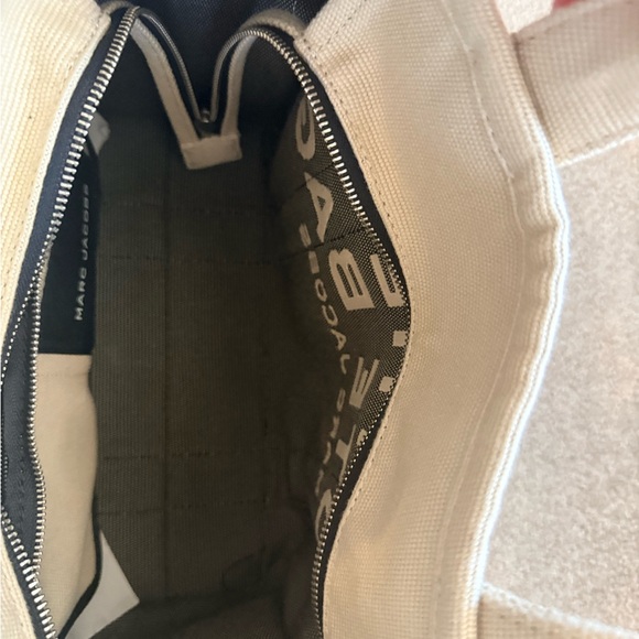 Marc Jacobs Cream and Black Tote Bag - Picture 2 of 5